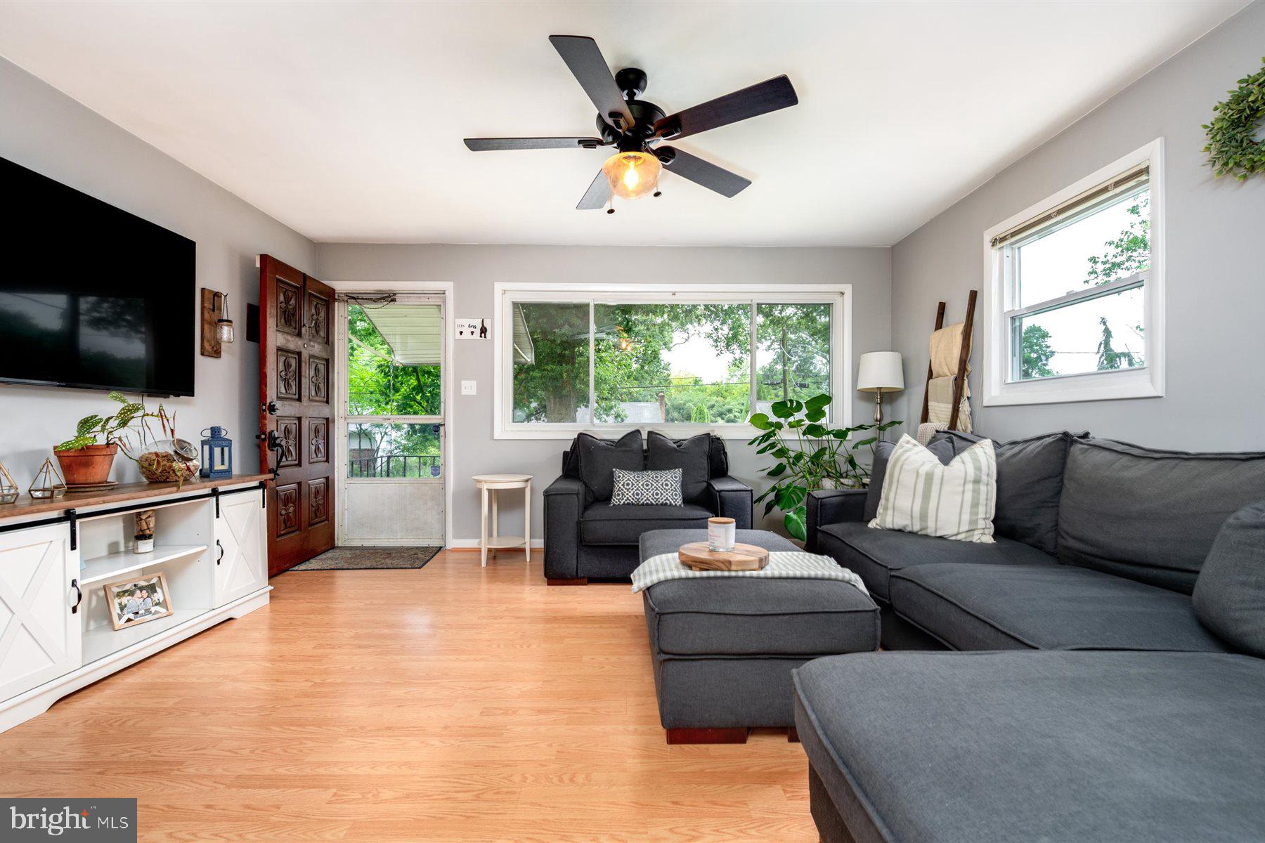 754 WARREN DRIVE
