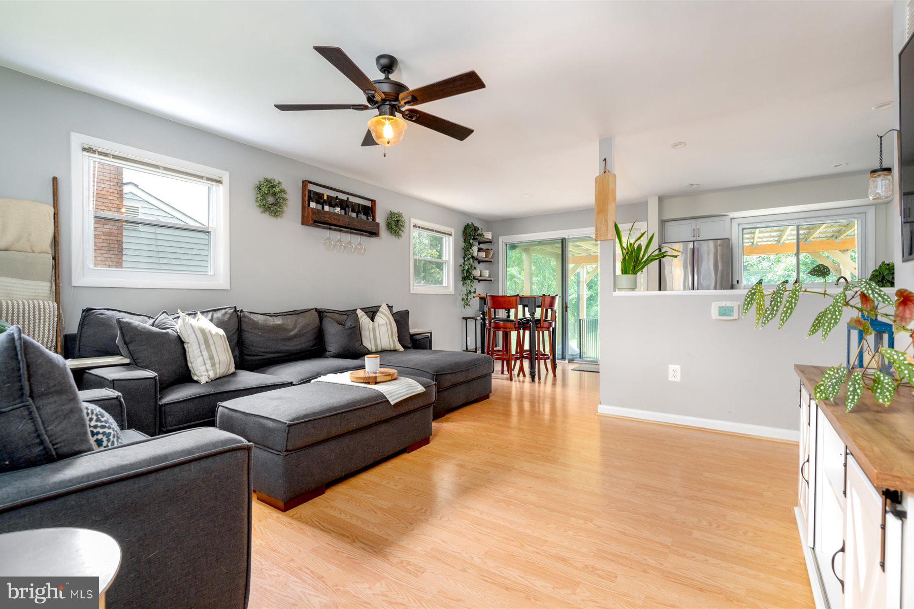 754 WARREN DRIVE