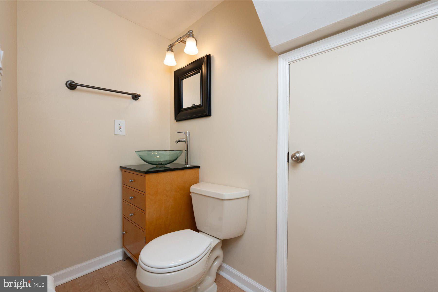 1180 MOSSWOOD COURT