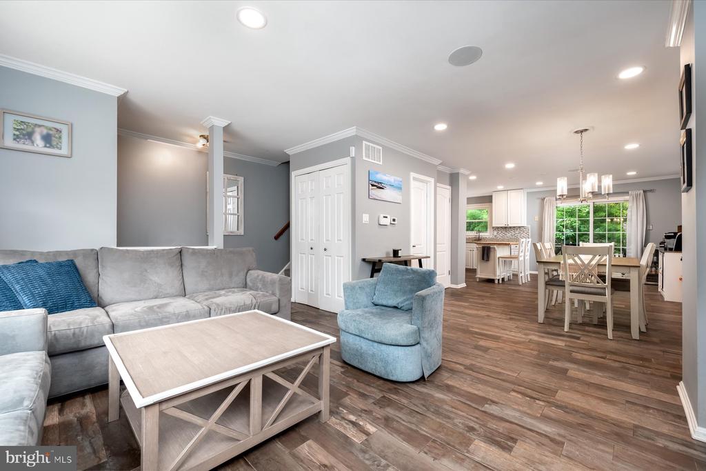 1180 MOSSWOOD COURT