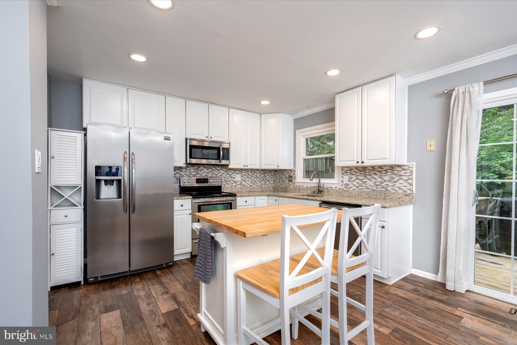 1180 MOSSWOOD COURT