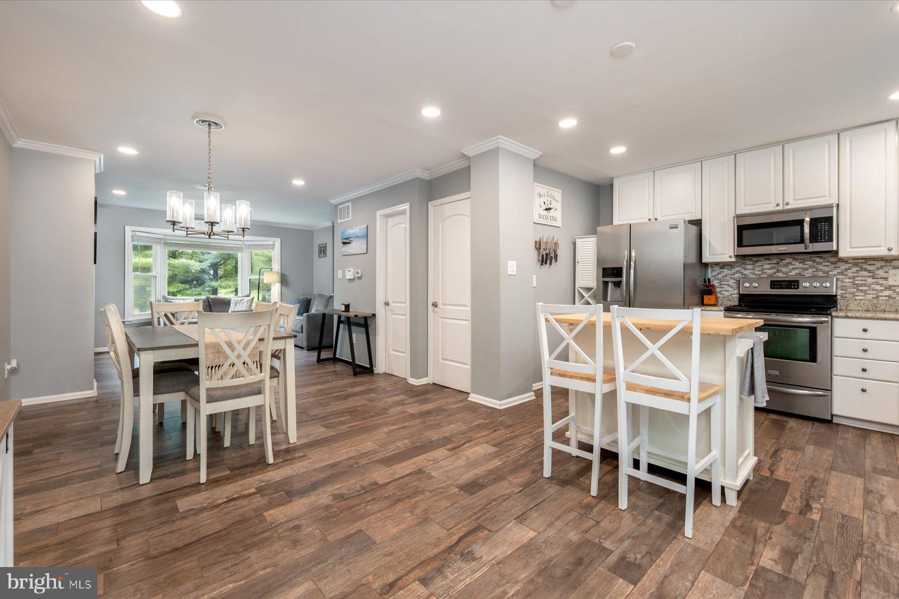 1180 MOSSWOOD COURT