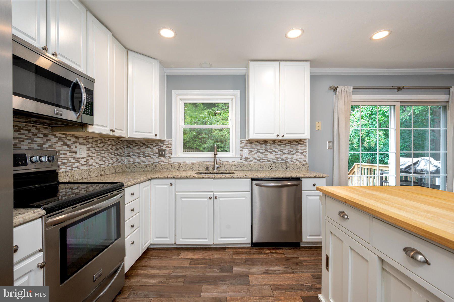 1180 MOSSWOOD COURT