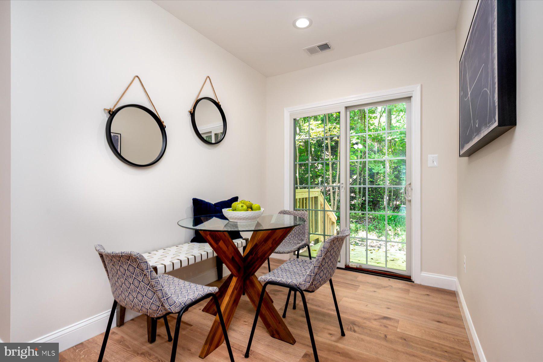 1400 LOWER VIEW COURT