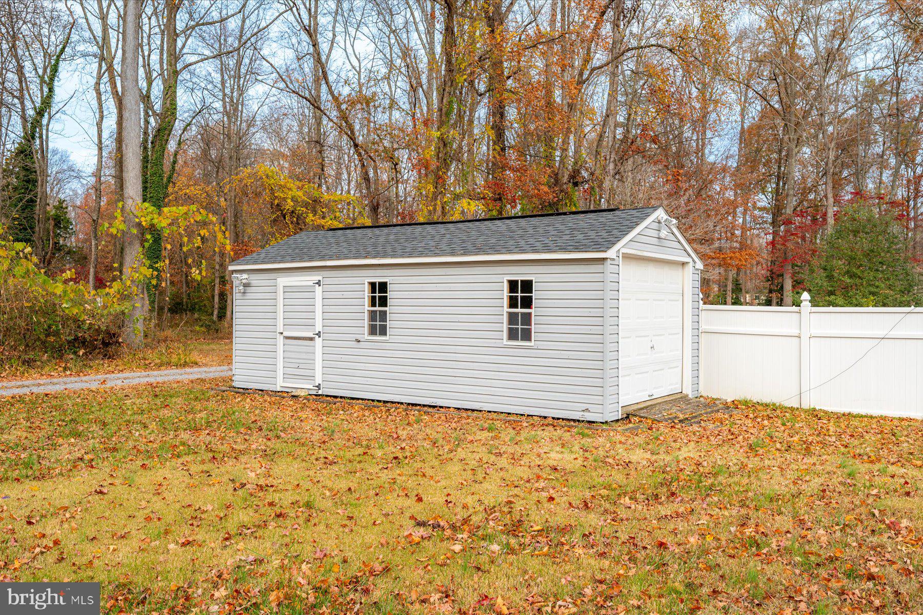 2942 SOUTHAVEN DRIVE