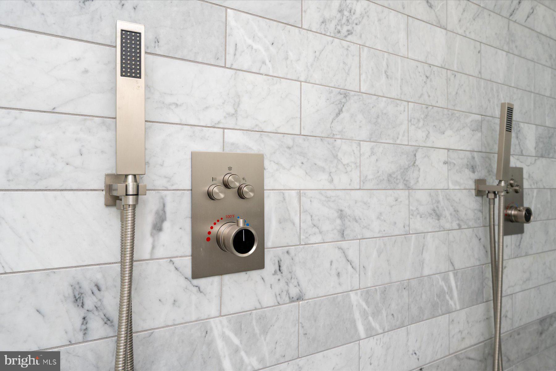 2942 SOUTHAVEN DRIVE