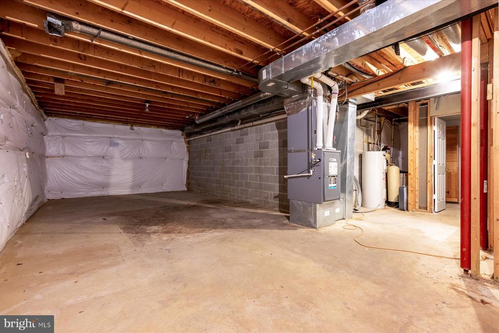 2942 SOUTHAVEN DRIVE