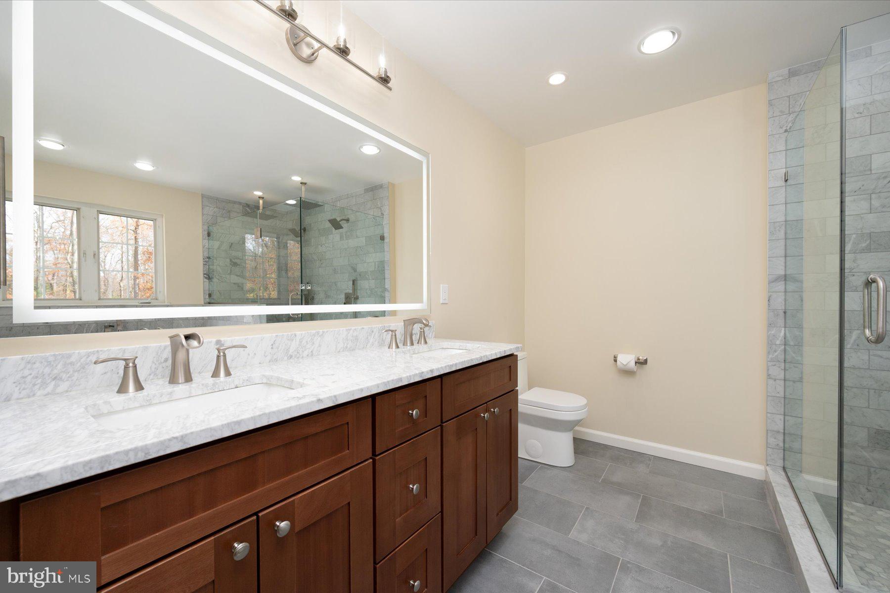 2942 SOUTHAVEN DRIVE