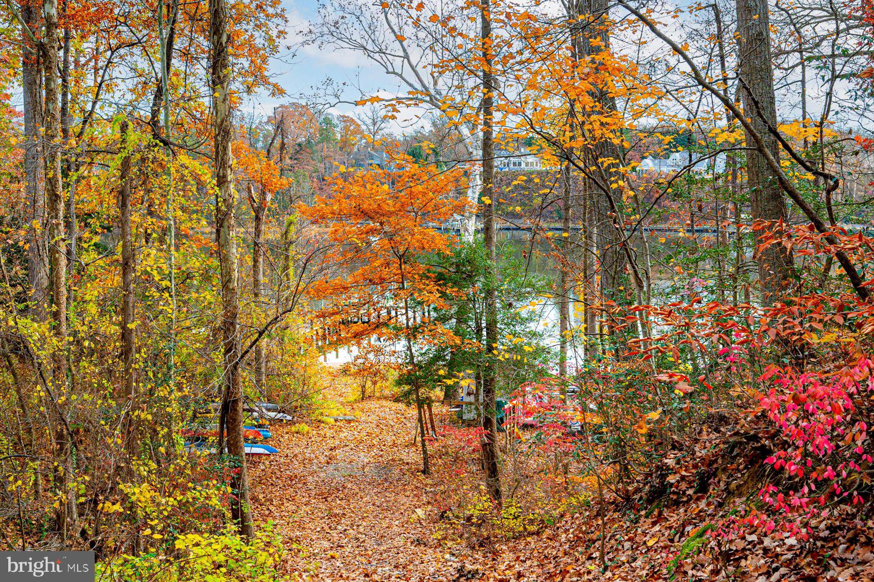 2942 SOUTHAVEN DRIVE