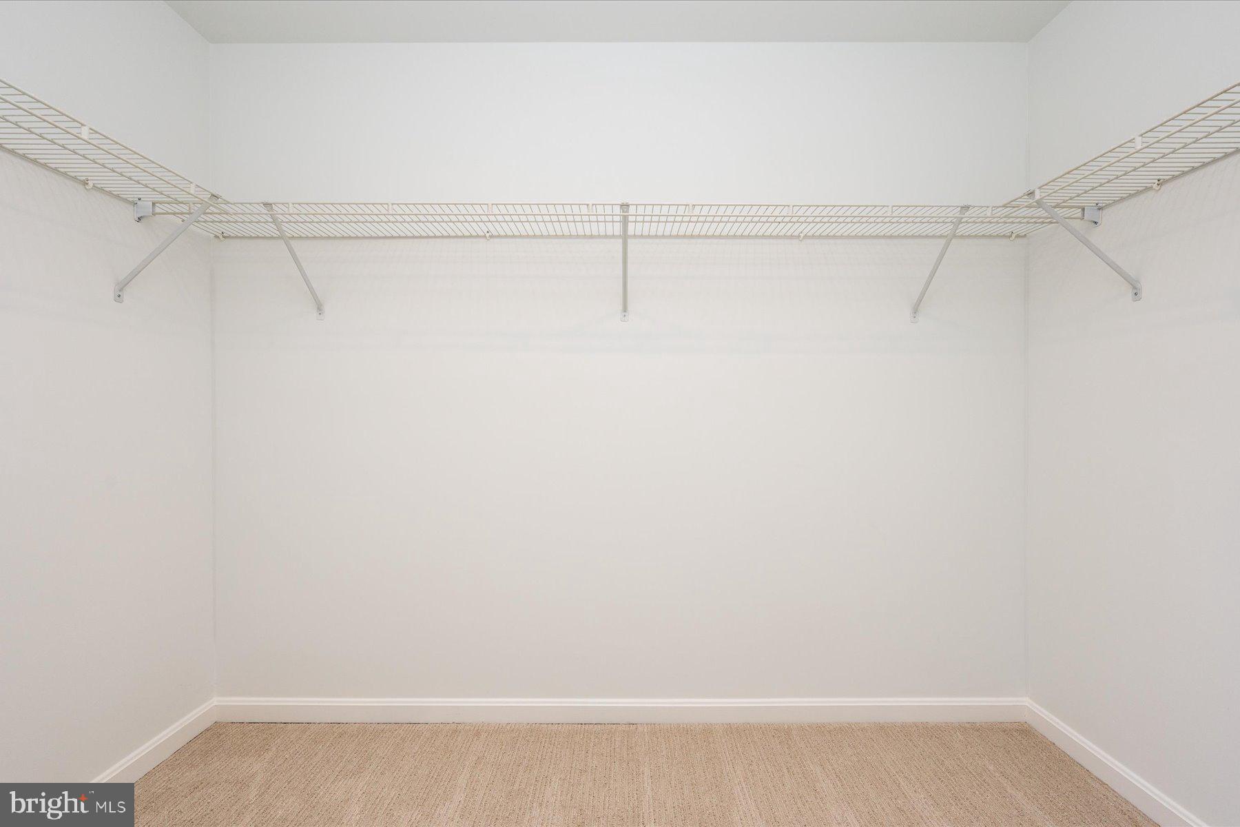 2942 SOUTHAVEN DRIVE