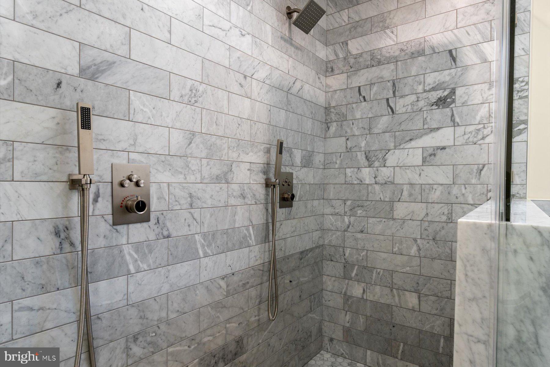 2942 SOUTHAVEN DRIVE