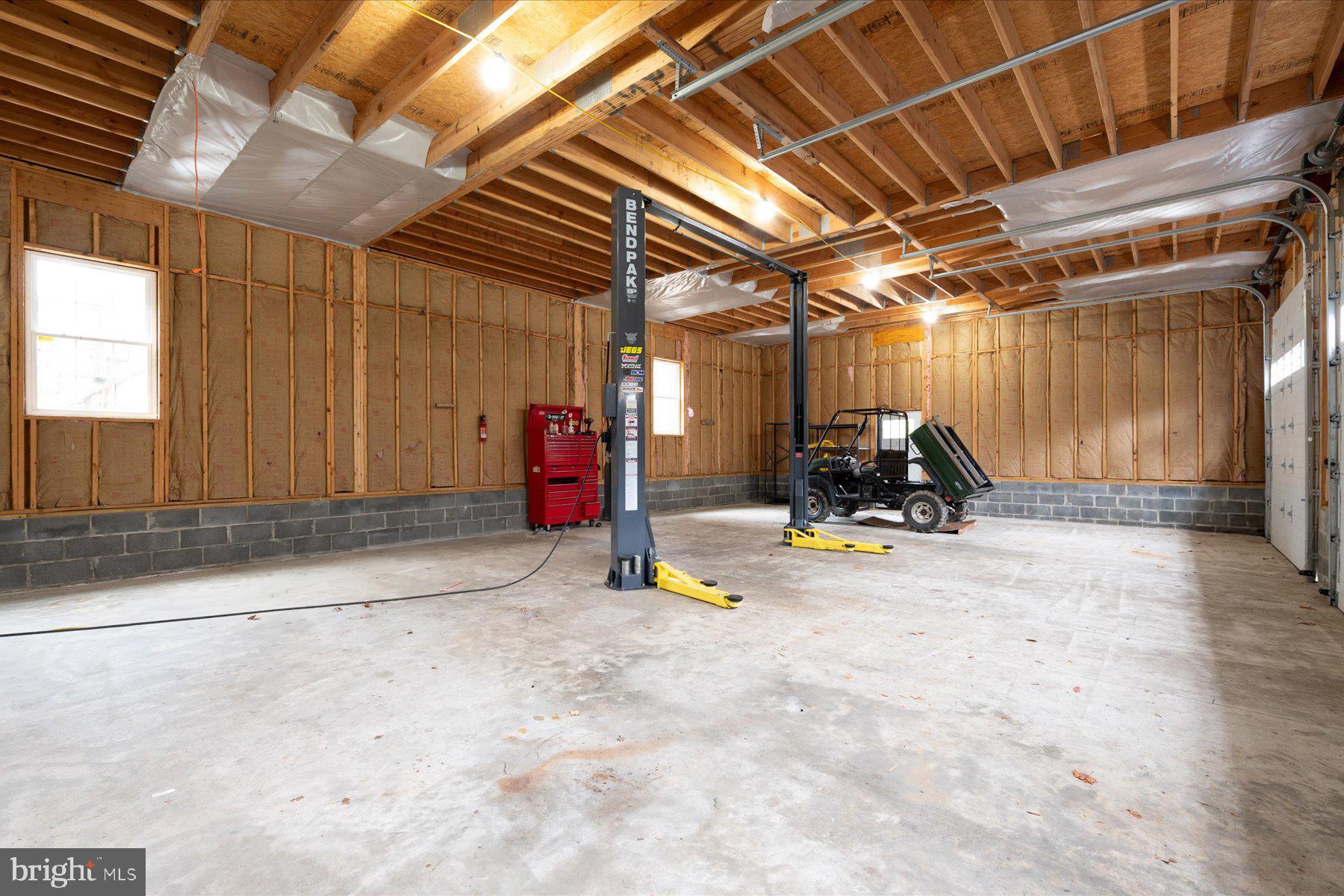 2942 SOUTHAVEN DRIVE