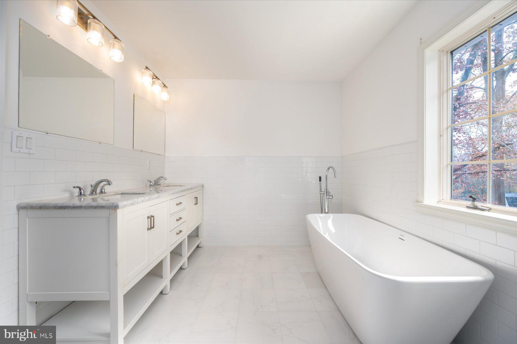 545 PALISADES BOULEVARD