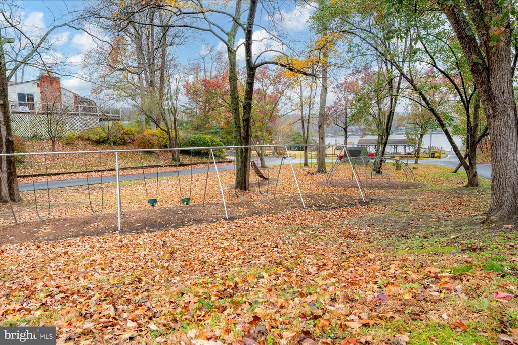 545 PALISADES BOULEVARD