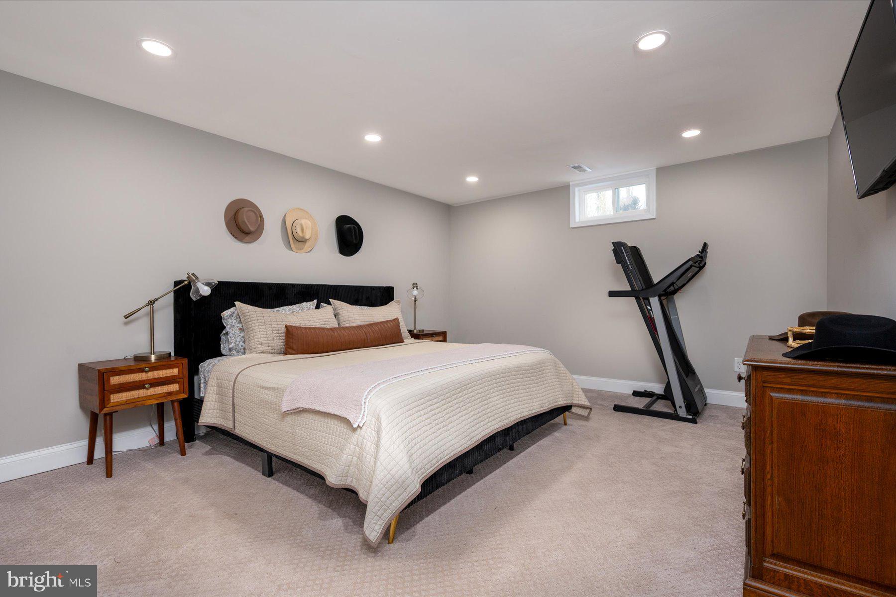 136 COLLINGTON COURT