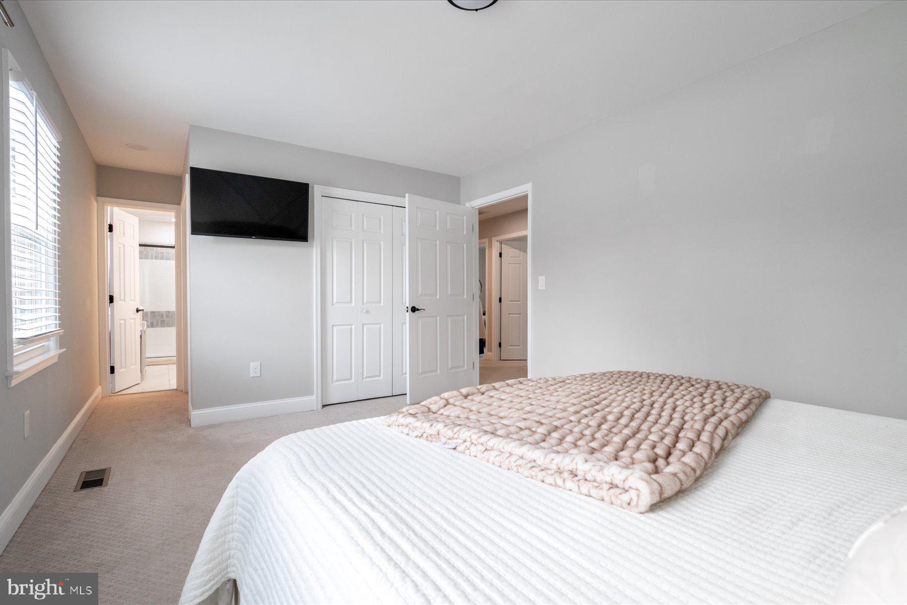 136 COLLINGTON COURT