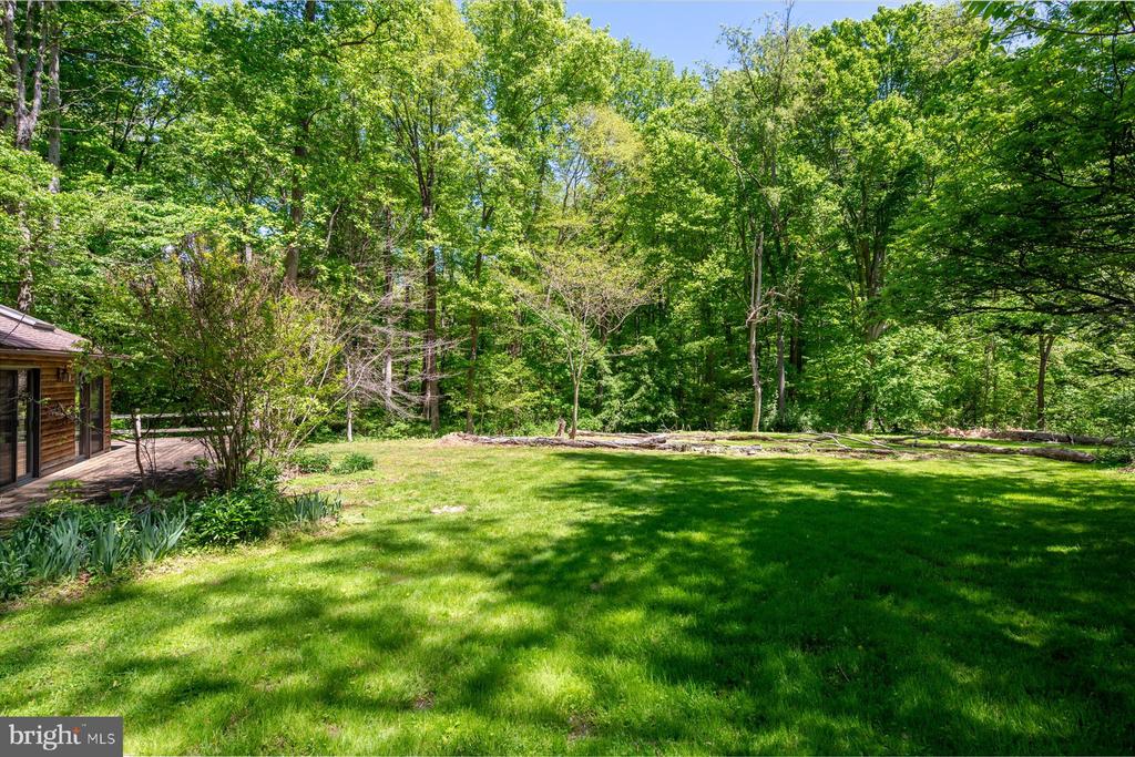 5742 BROOKS WOODS ROAD