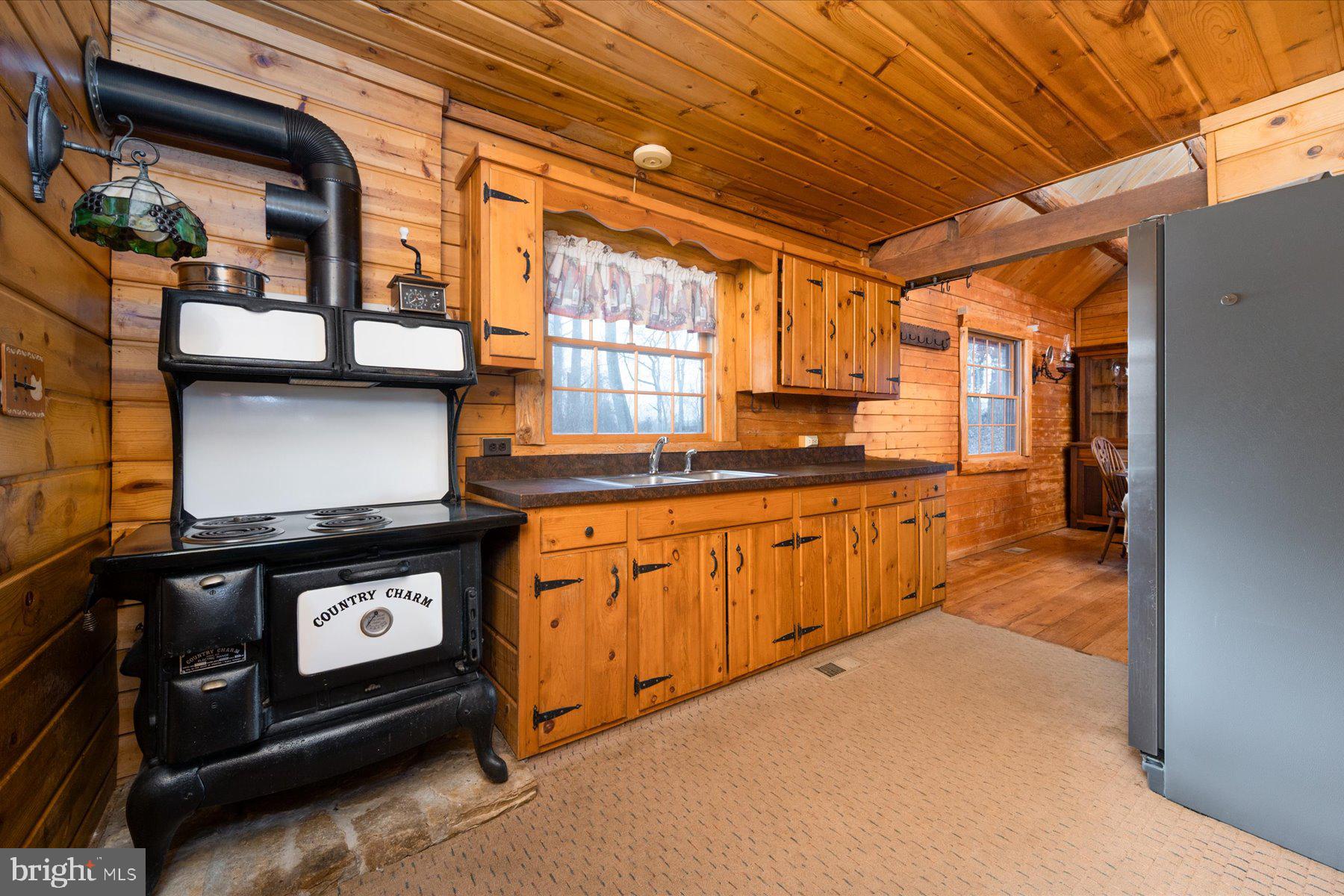 5742 BROOKS WOODS ROAD