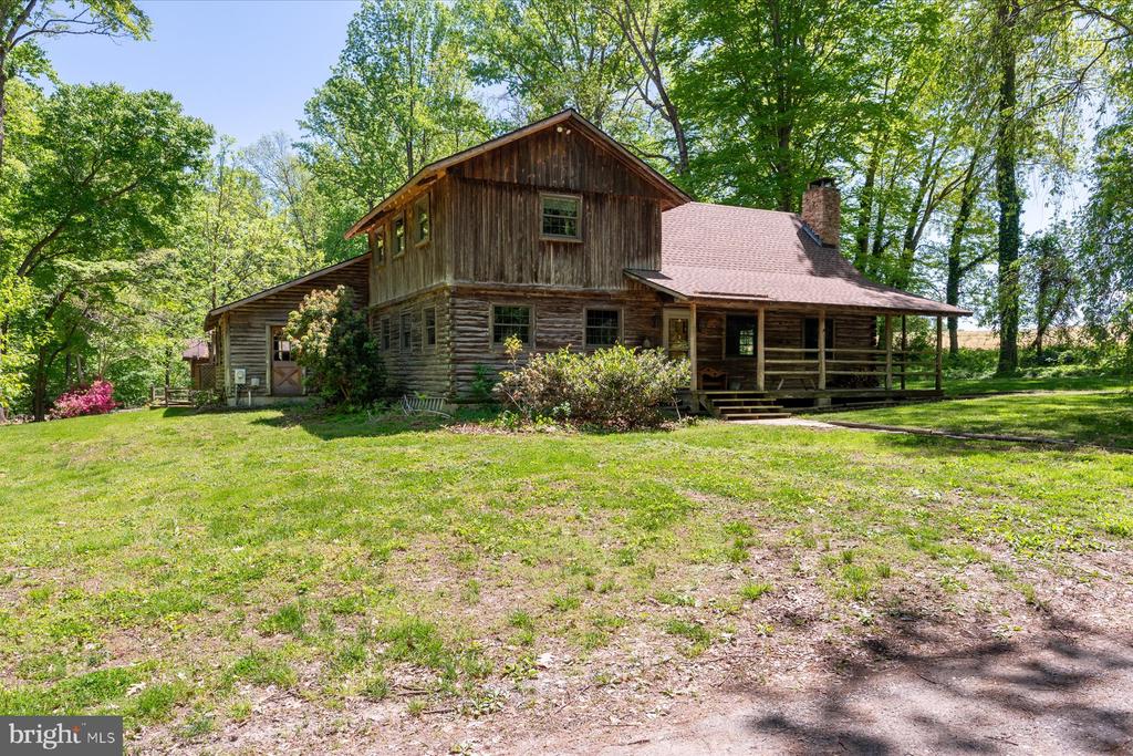 5742 BROOKS WOODS ROAD