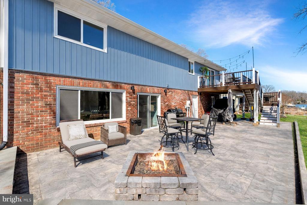819 ELM DRIVE