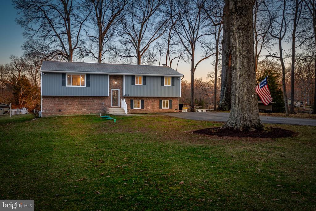 819 ELM DRIVE
