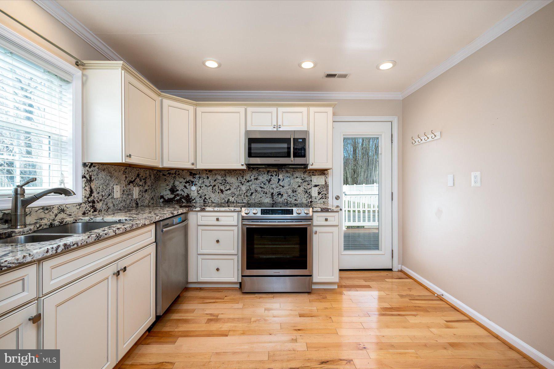 5646 DEALE CHURCHTON ROAD