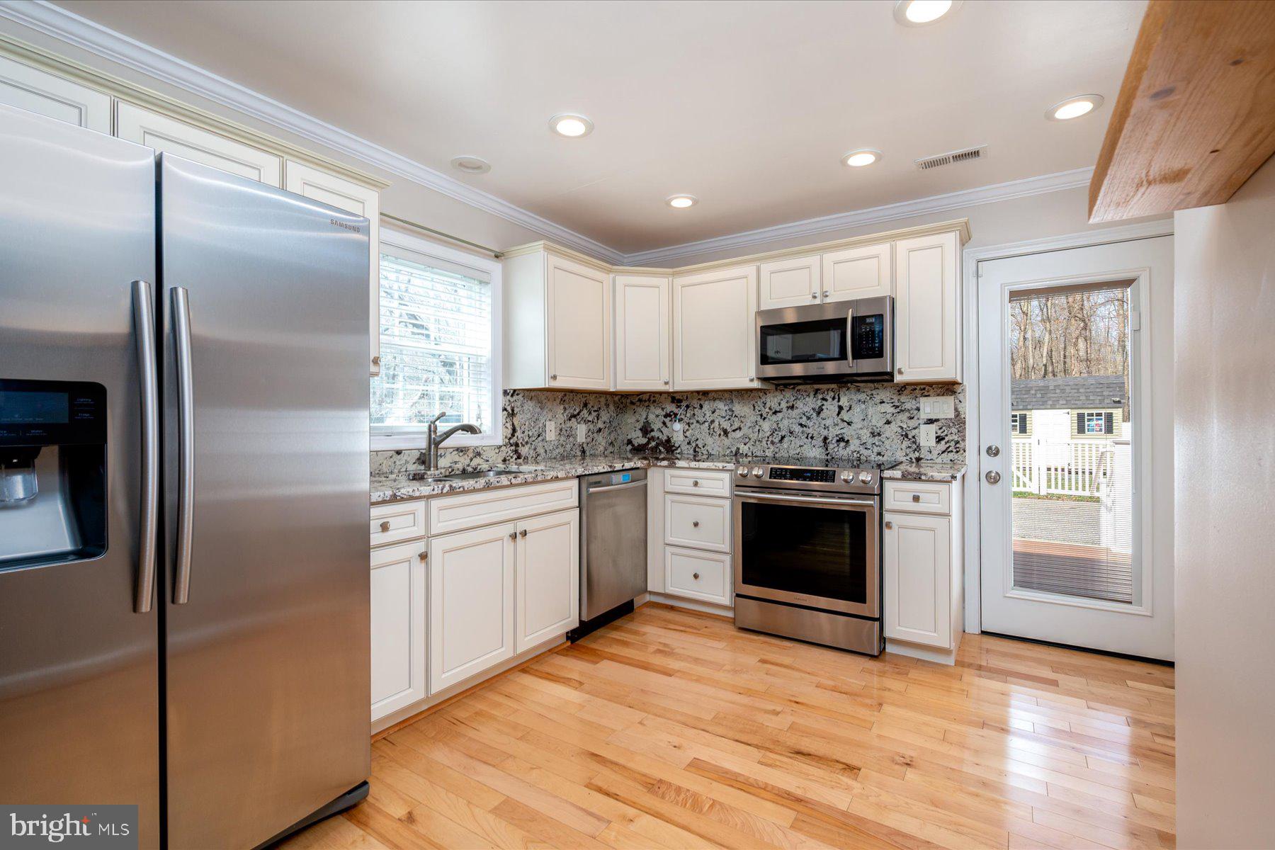 5646 DEALE CHURCHTON ROAD