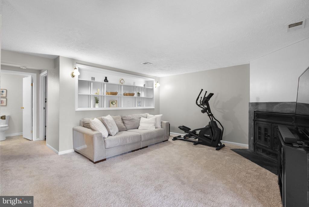 1176 WHITE CORAL COURT