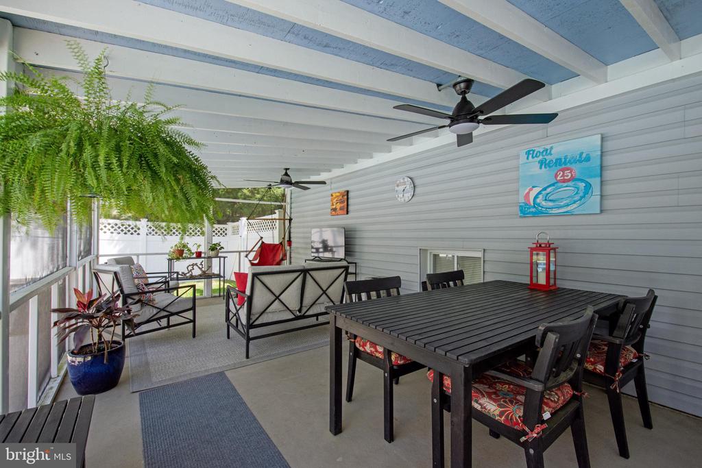 3542 LOCH HAVEN DRIVE