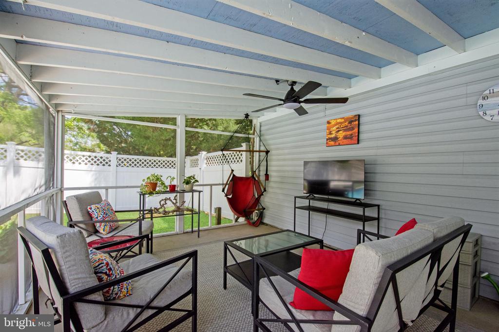 3542 LOCH HAVEN DRIVE