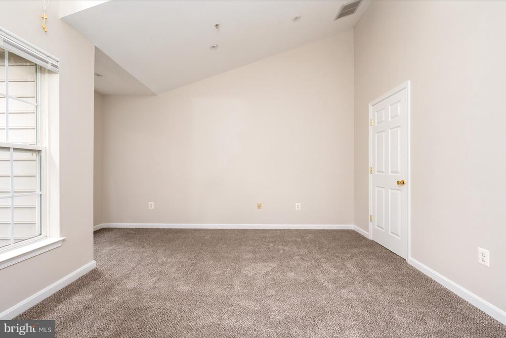 77 HARBOUR HEIGHTS DRIVE 77