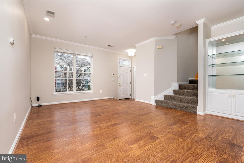 77 HARBOUR HEIGHTS DRIVE 77