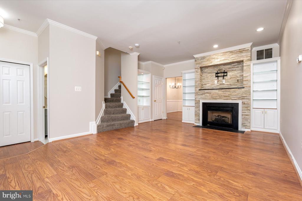 77 HARBOUR HEIGHTS DRIVE 77