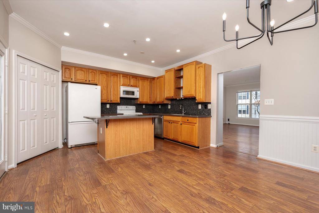 77 HARBOUR HEIGHTS DRIVE 77