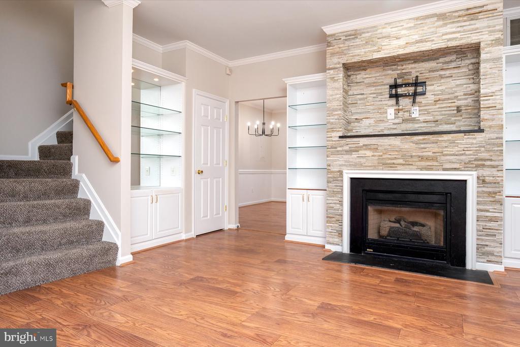 77 HARBOUR HEIGHTS DRIVE 77