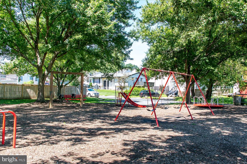 1713 LONGWOOD ROAD