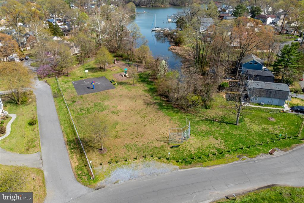 1713 LONGWOOD ROAD