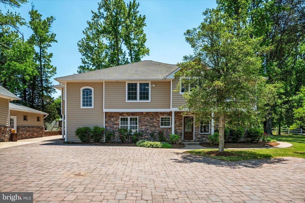 401 BEACH DRIVE