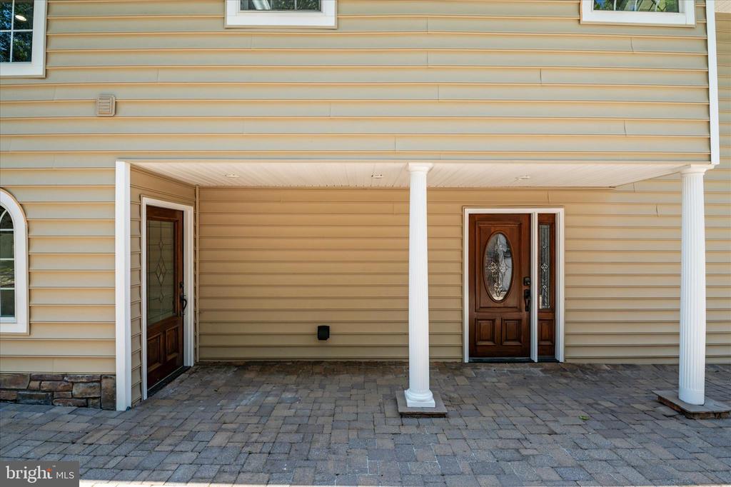 401 BEACH DRIVE