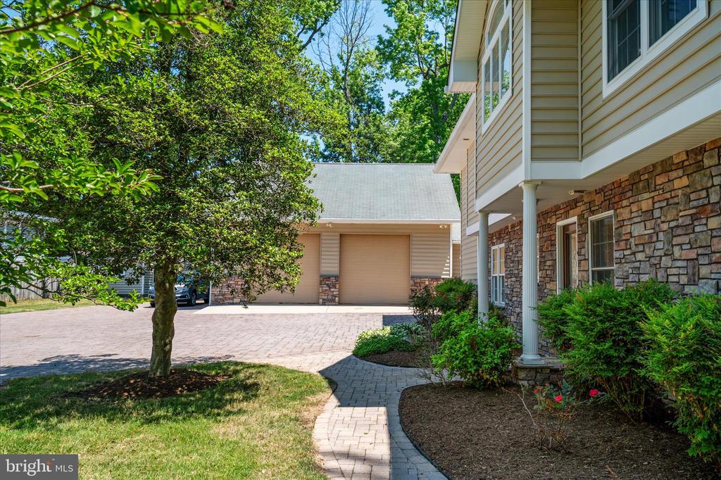 401 BEACH DRIVE