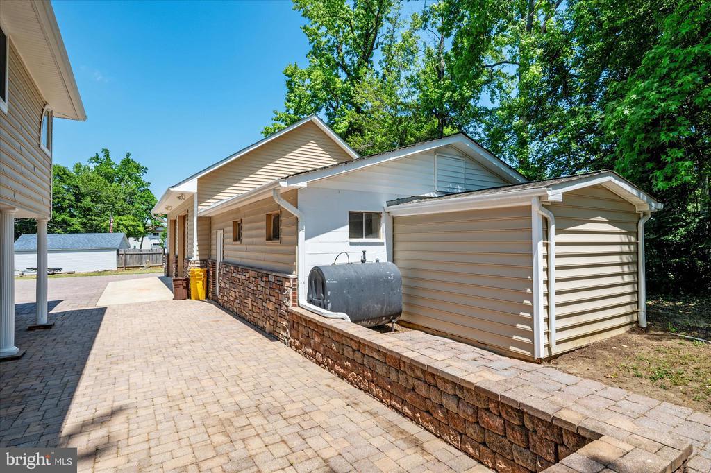 401 BEACH DRIVE