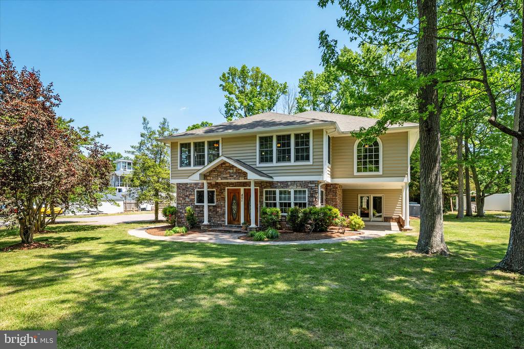 401 BEACH DRIVE