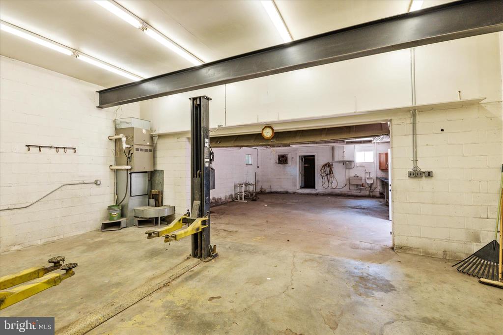 401 BEACH DRIVE