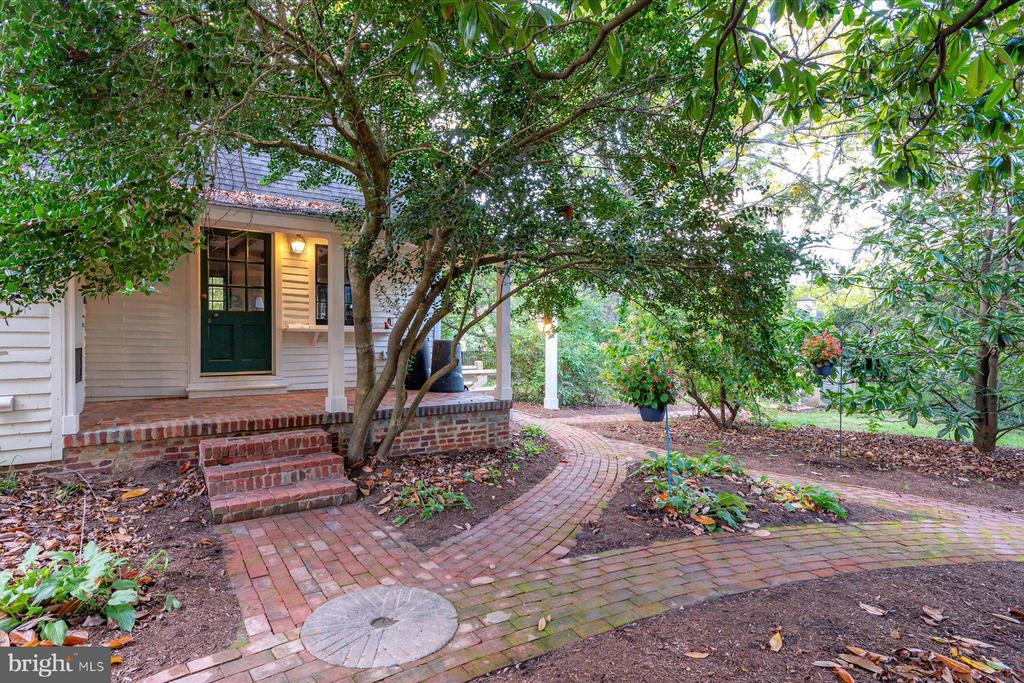 5503 BROOKS WOODS ROAD