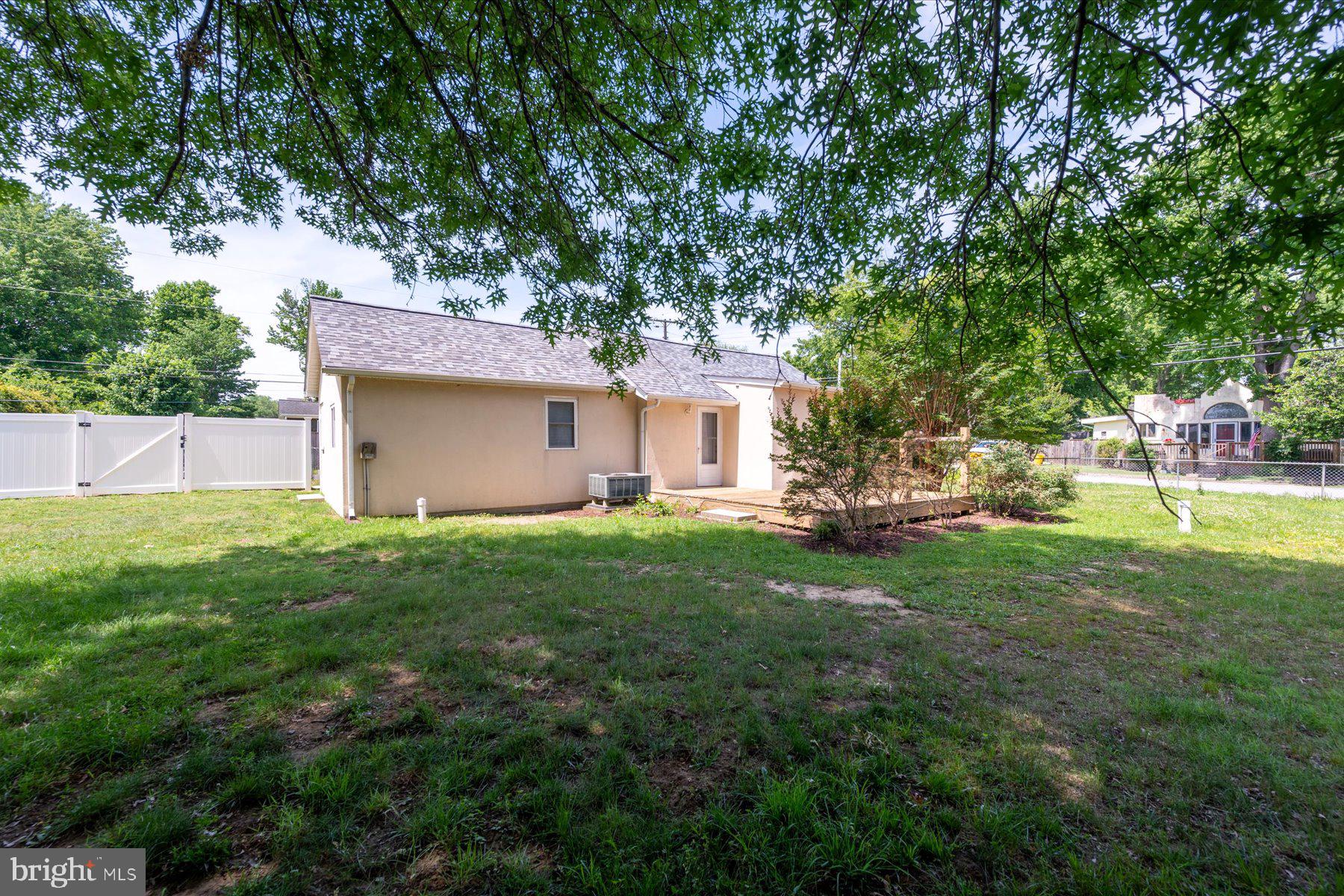 851 SELBY BOULEVARD