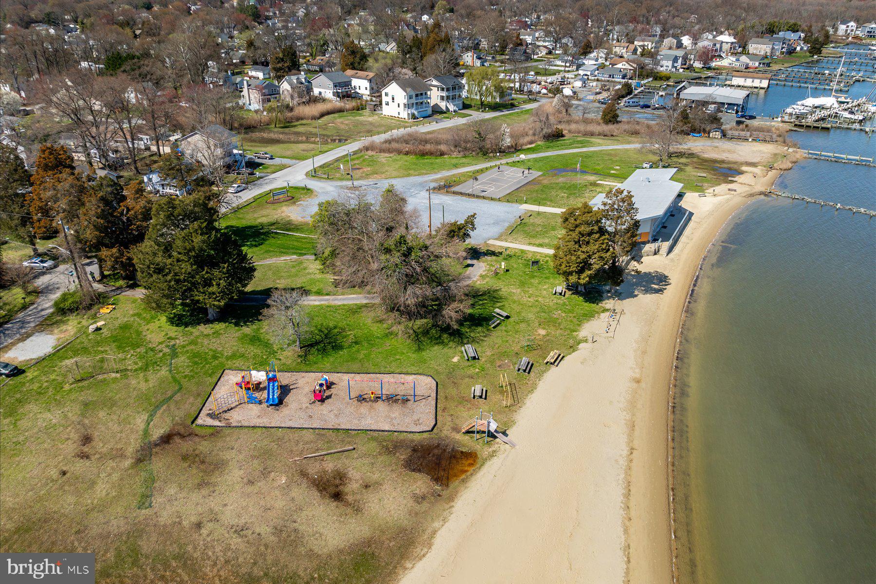 851 SELBY BOULEVARD