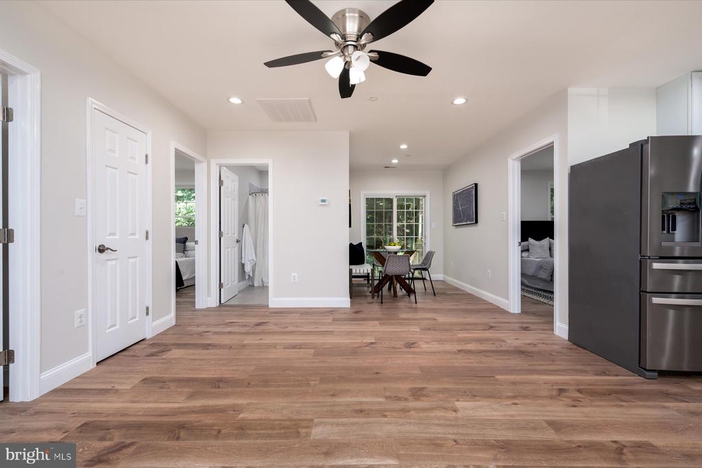 1400 LOWER VIEW COURT