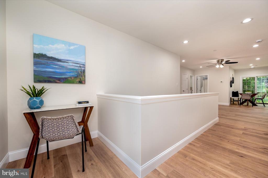 1400 LOWER VIEW COURT