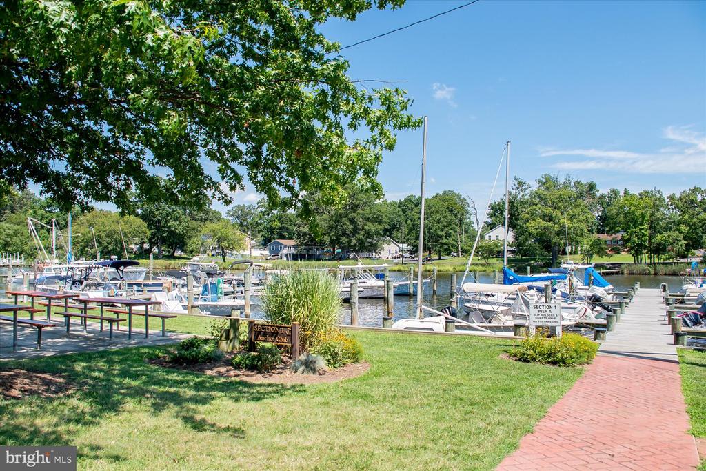 2033 SHORE DRIVE