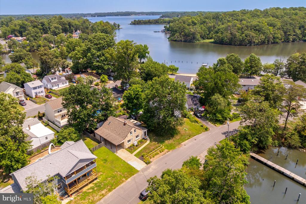 2033 SHORE DRIVE